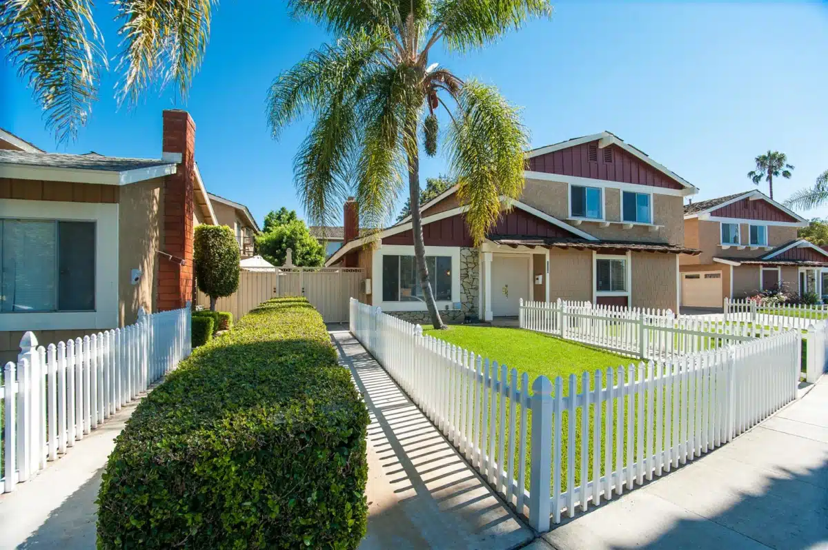 Anaheim Lighthouse - Thumbnail 4