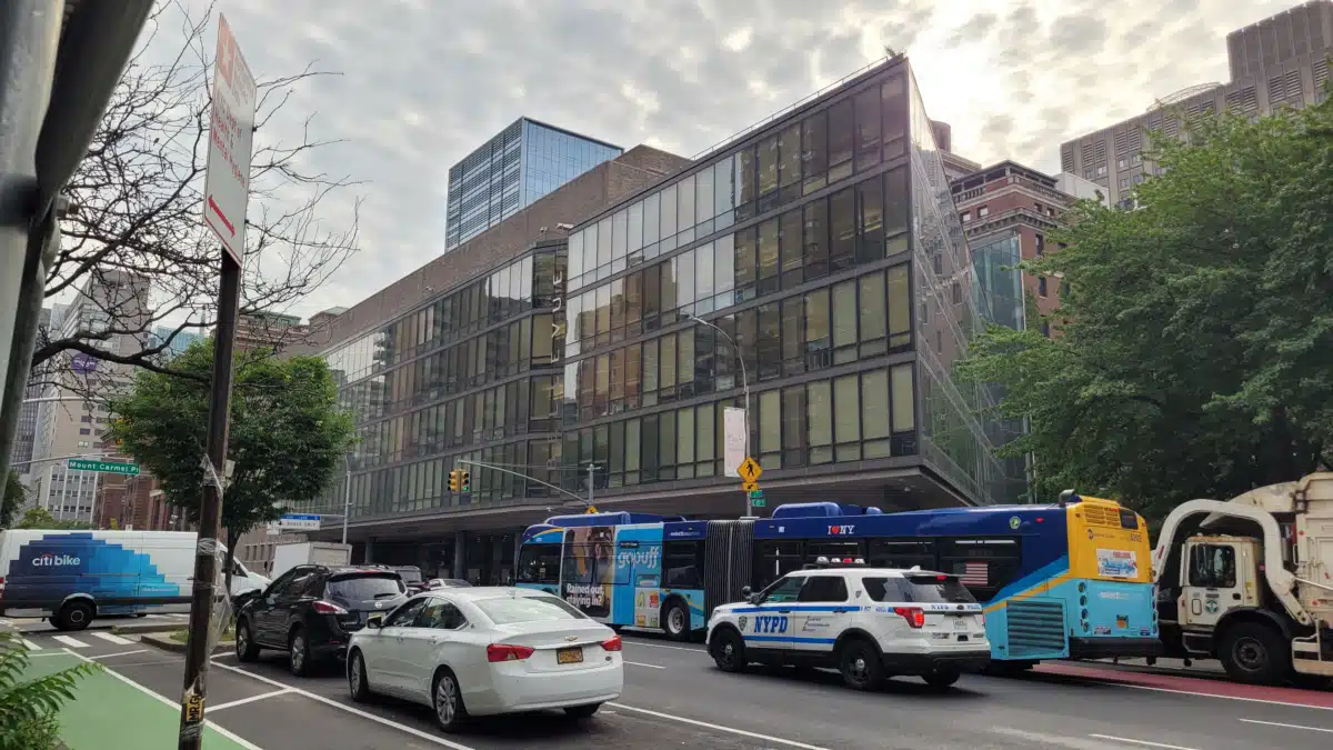 Bellevue Hospital Center (HHC) - Thumbnail 3