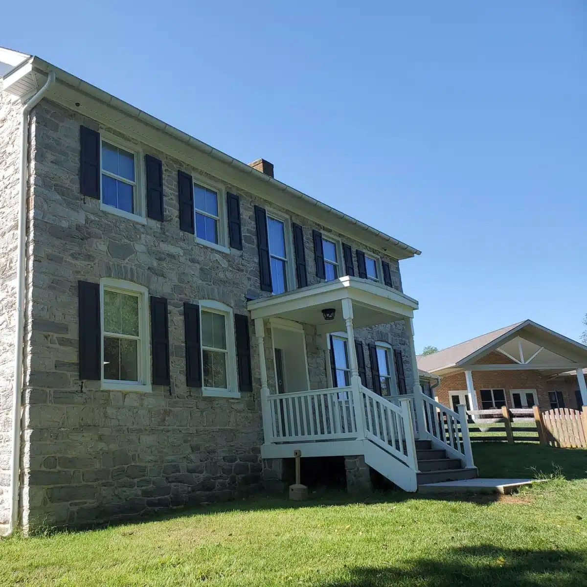 Brookes House - Thumbnail 3