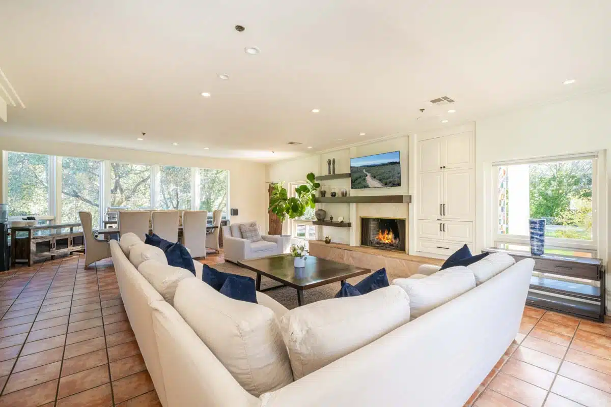 Cliffside Malibu - Thumbnail 3