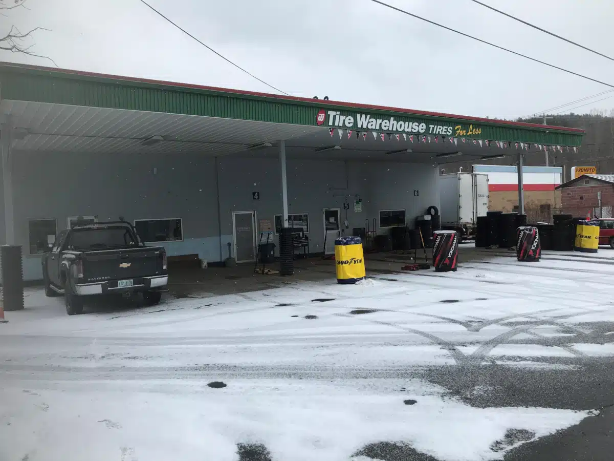 Headrest - Thumbnail 2