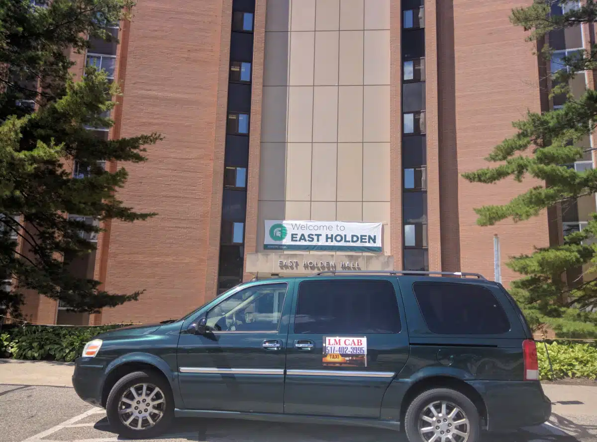 Holden House - Thumbnail 9