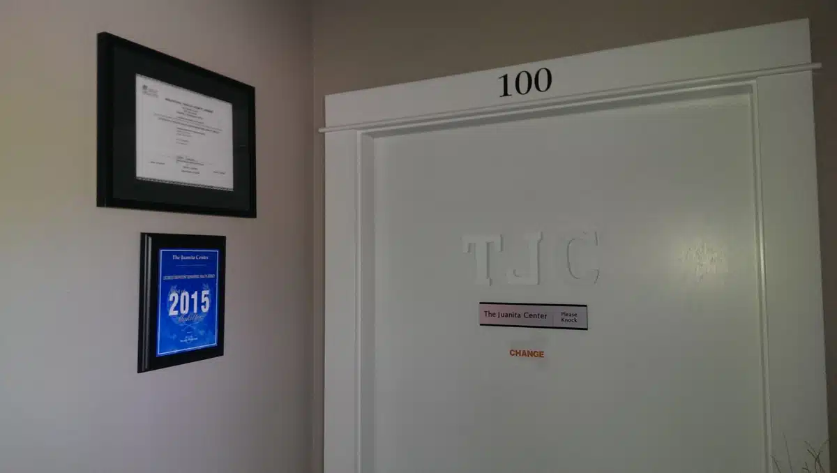 Juanita Center LLC - Thumbnail 3