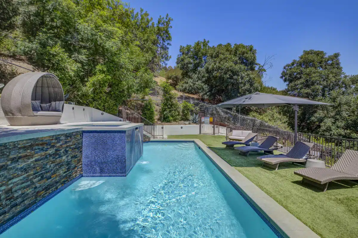 Luxe Recovery - Thumbnail 4