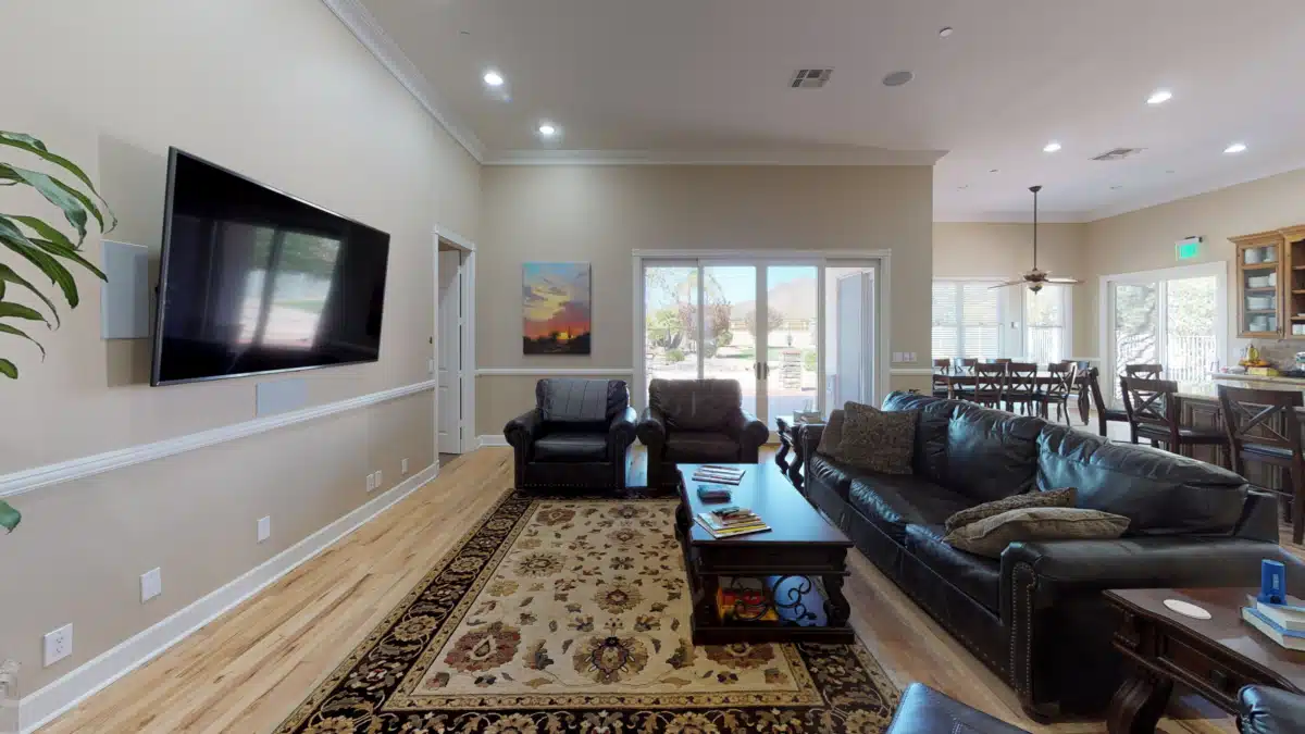 Sobermans Estate - Thumbnail 4