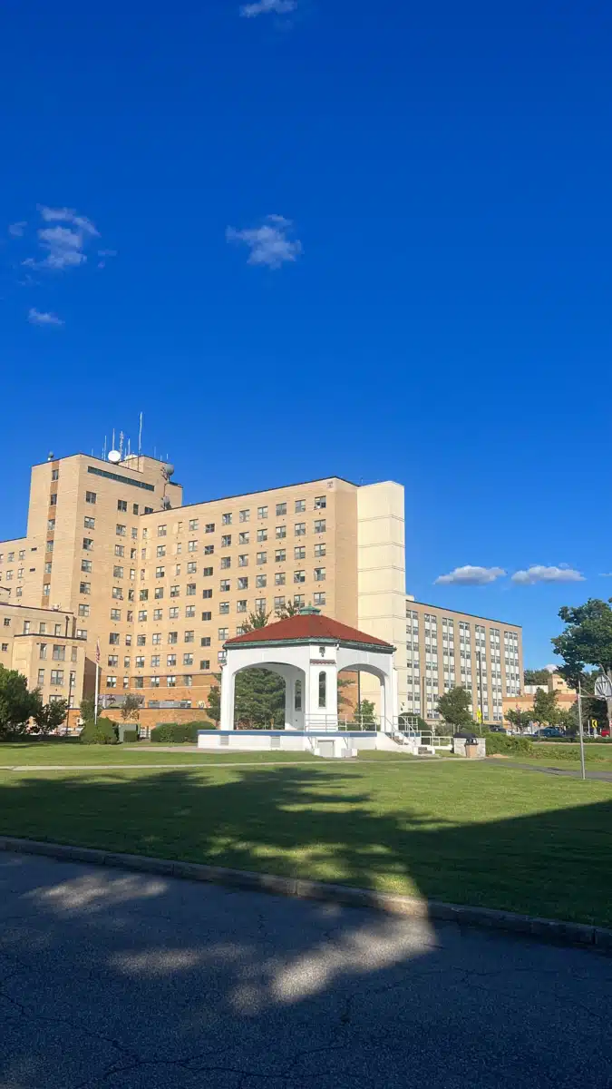 Spring House - Thumbnail 4