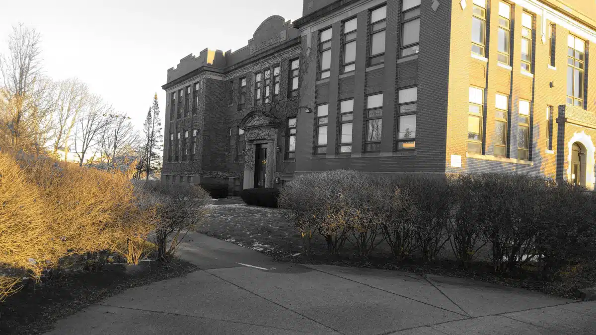 Square Medical Group/COE River House - Thumbnail 2