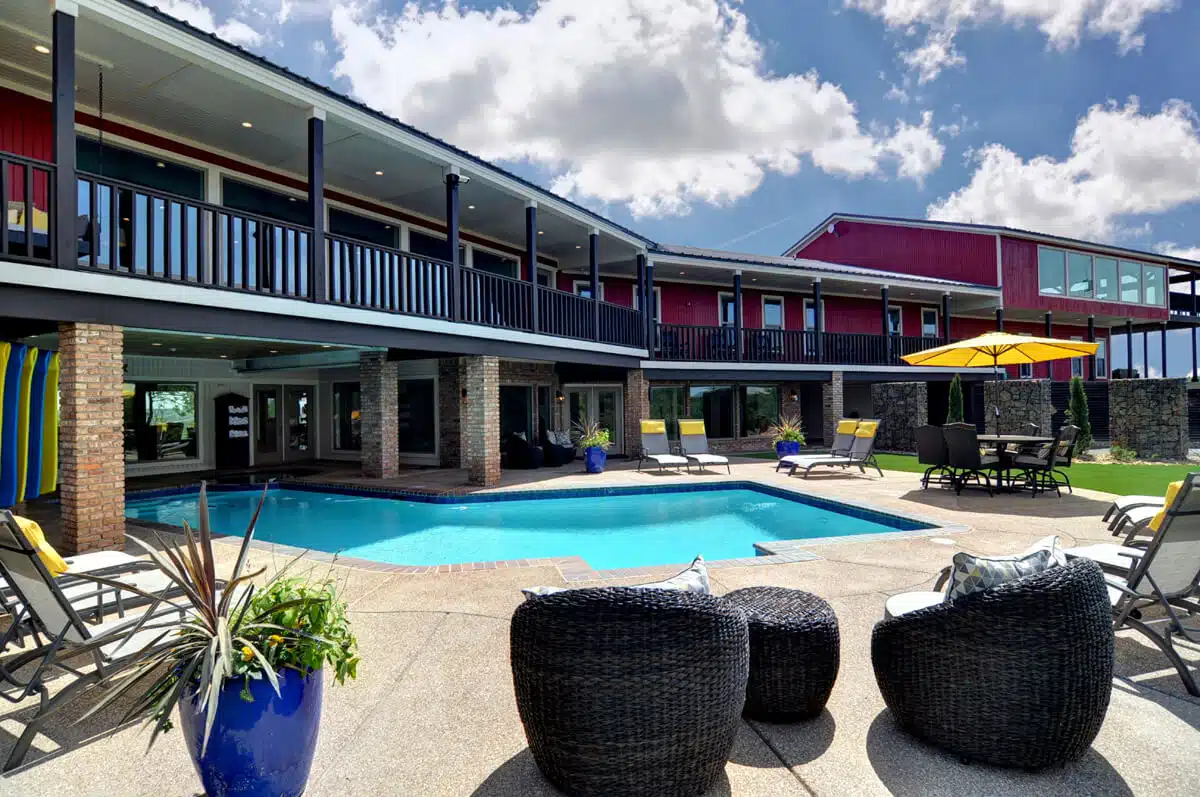 Stonegate Center - Thumbnail 2