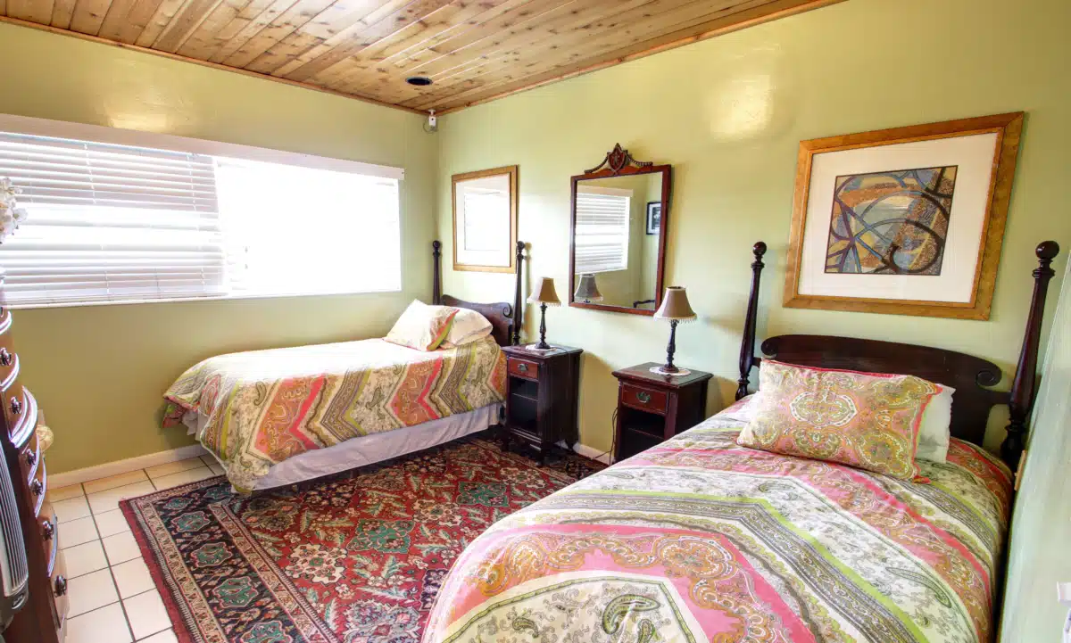 Summer House - Thumbnail 3