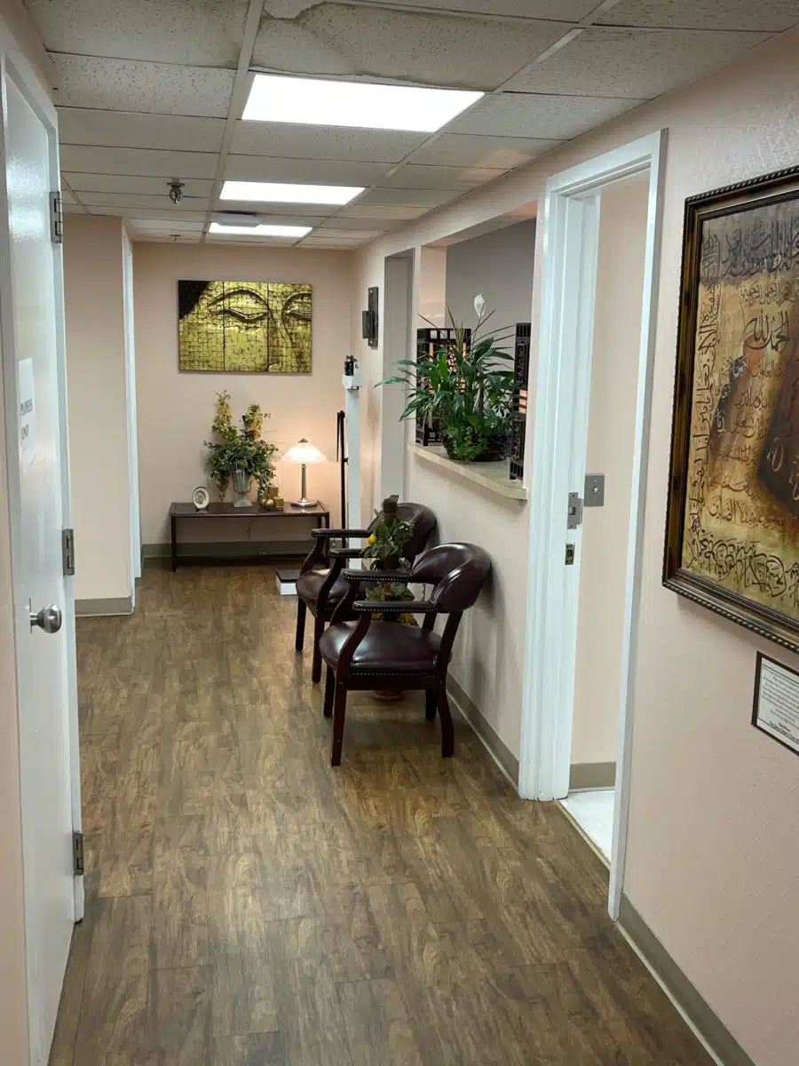 The Clinic - Thumbnail 2