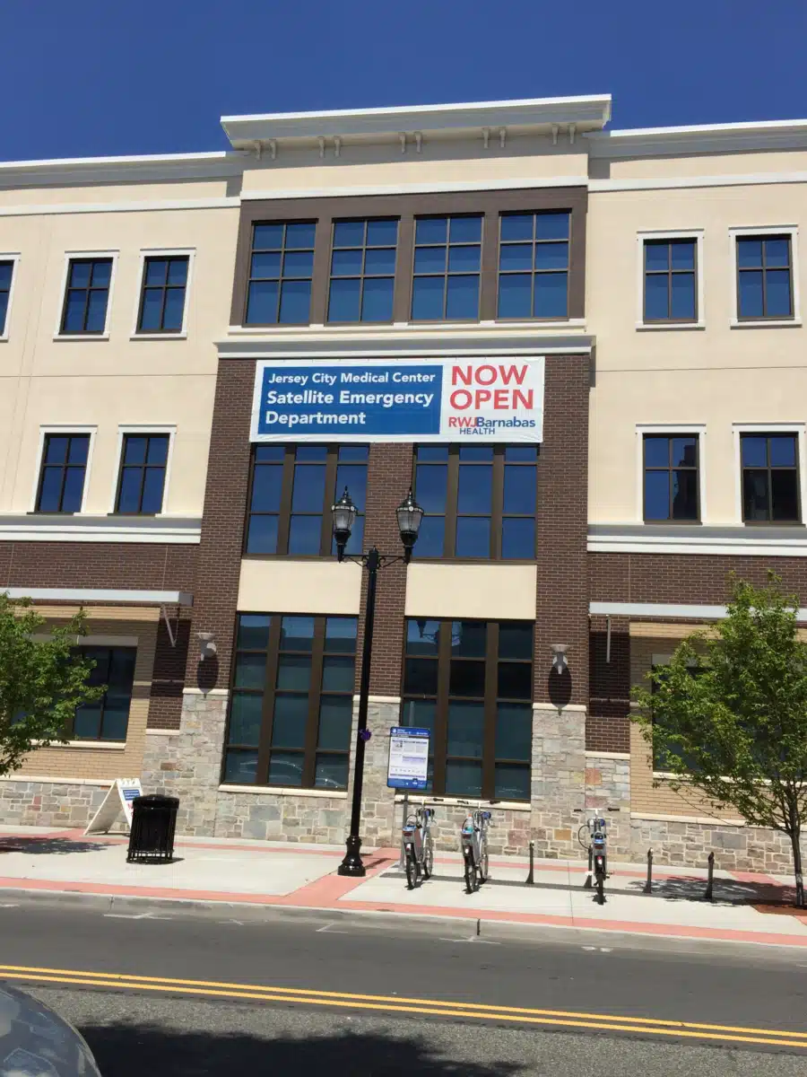 Trinitas Regional Medical Center - Thumbnail 10