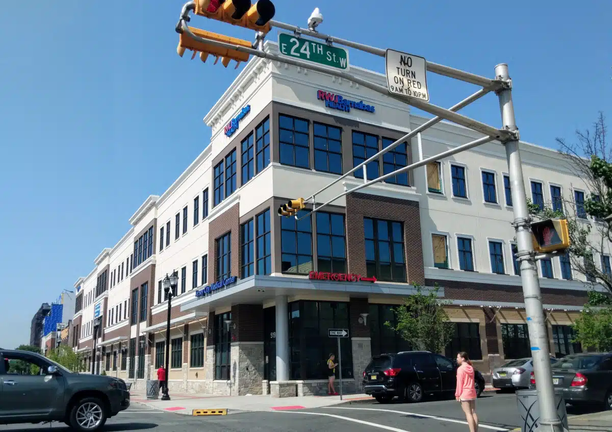 Trinitas Regional Medical Center - Thumbnail 7