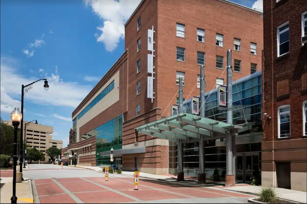 University of Maryland Medical Center - Thumbnail 2