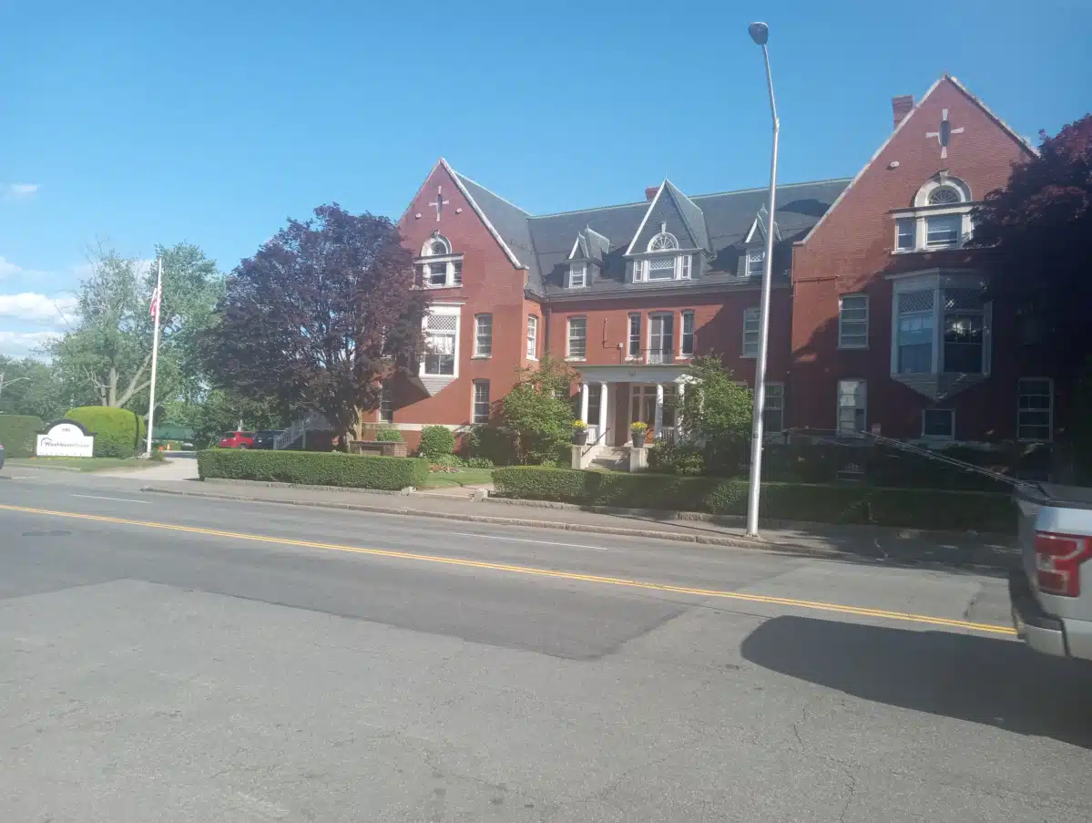 Washburn House - Thumbnail 8