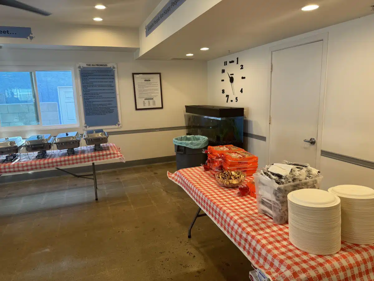 Yellowstone Womens First Step House - Thumbnail 7